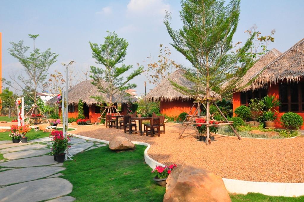 The Charm Boutique Resort Khon Kaen Esterno foto