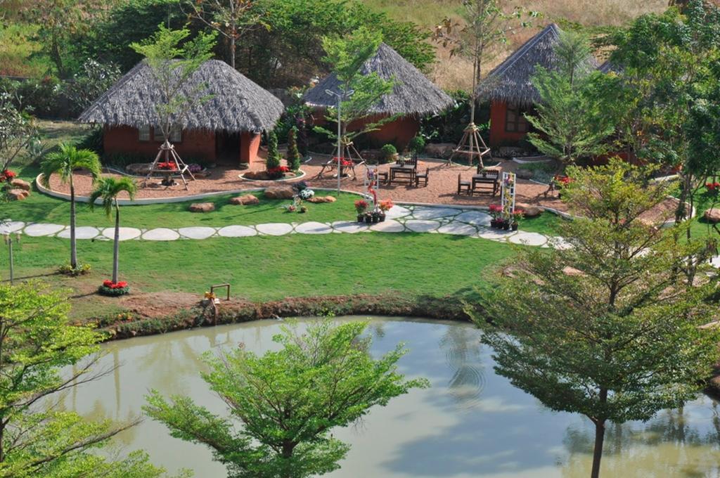 The Charm Boutique Resort Khon Kaen Esterno foto