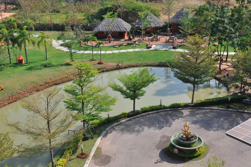 The Charm Boutique Resort Khon Kaen Esterno foto