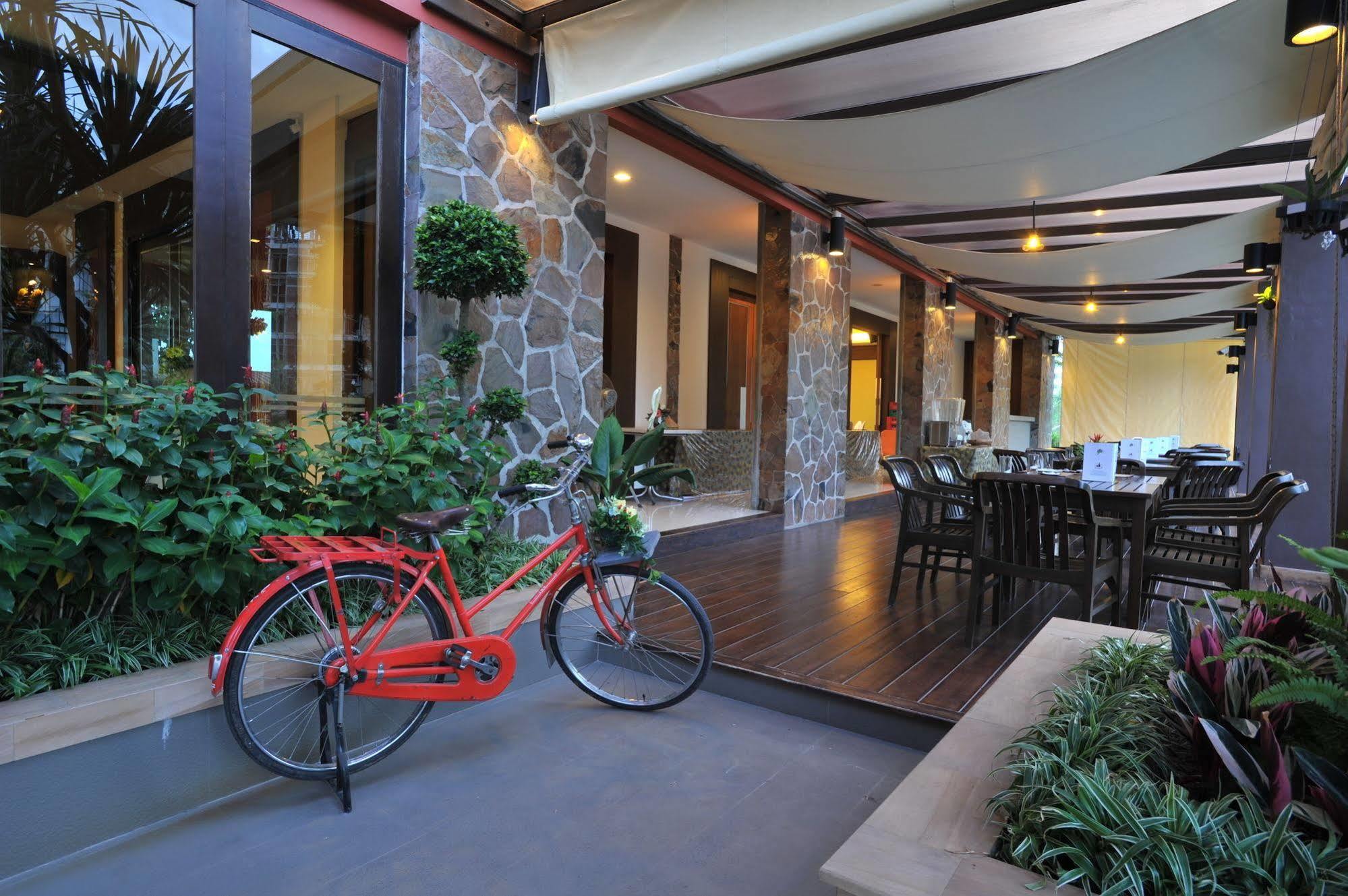 The Charm Boutique Resort Khon Kaen Esterno foto